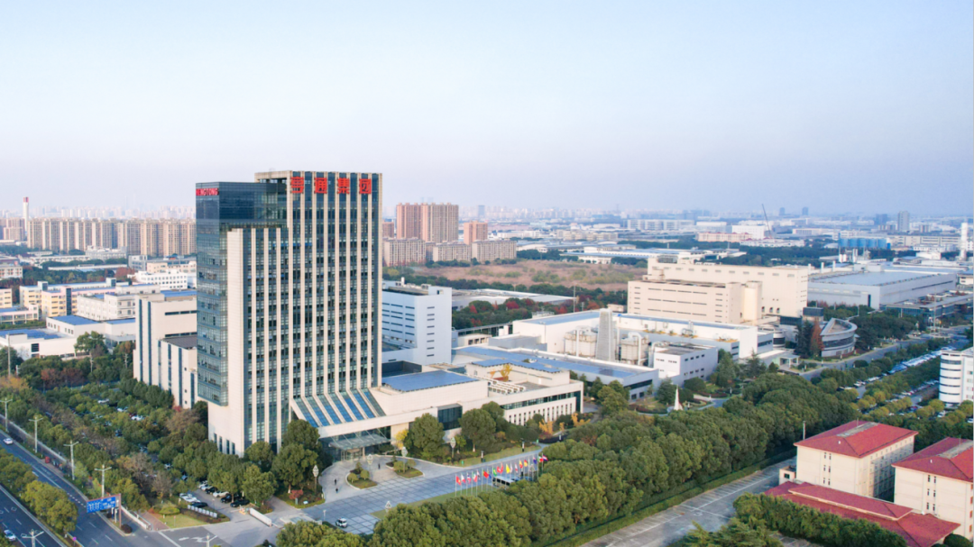 崔巍在人民大會堂接受“全國勞動模范”榮譽表彰！(圖2)